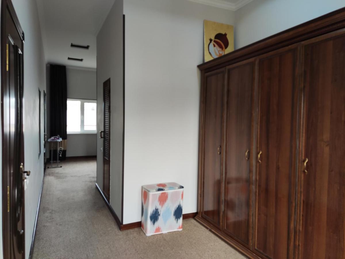 Al Mirjon Hotel Bukhara Bagian luar foto