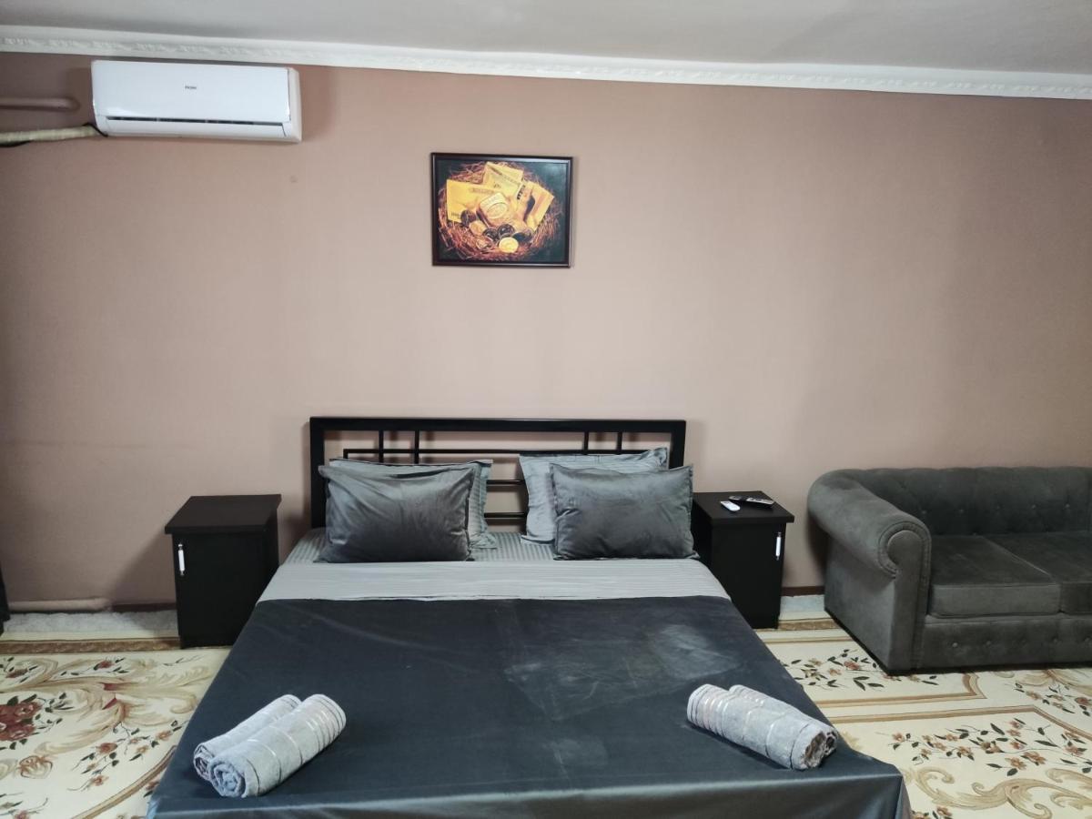 Al Mirjon Hotel Bukhara Bagian luar foto